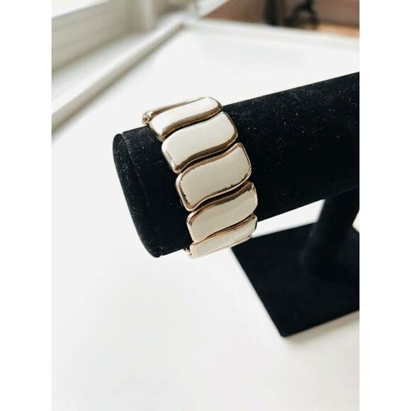 Vintage Marked Made In Japan Spiedel Stretch Enameled Bracelet - Picture 1 of 4